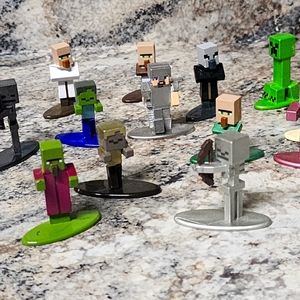 AUTHENTIC Collectible minecraft metalfig figures